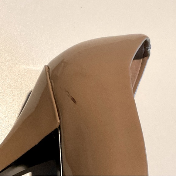 🇺🇸 TAHARI Tan Pumps / Heels, Size 9 - Picture 8 of 8